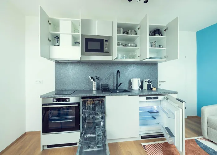 Leonart Living 61 Apartment *